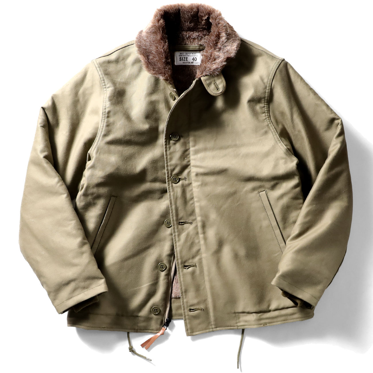 N-1デッキジャケット』のタイトモデルに、無地仕様のプレーンタイプが