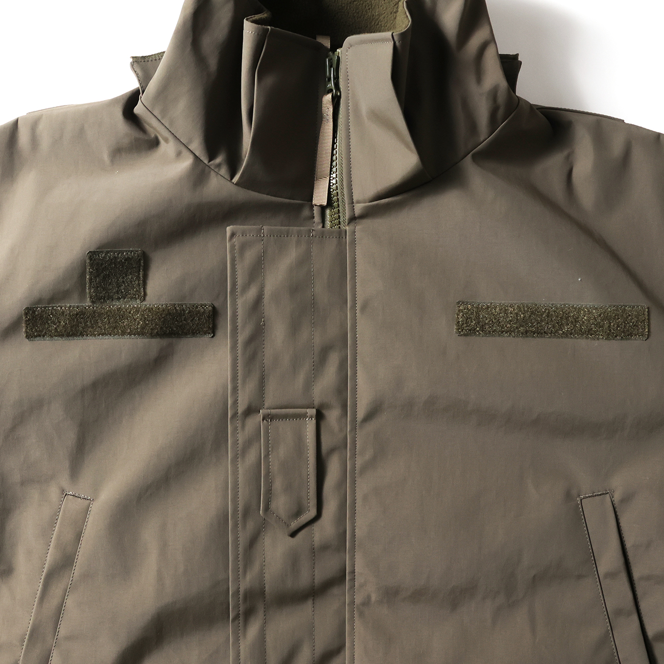 ECWCSパーカーの機能・デザインをさらに進化させた『コールドウェザー