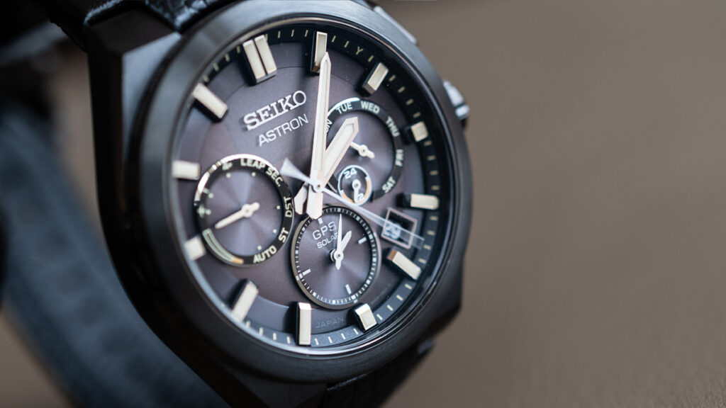 セイコーはオールブラックカラーモデルもおすすめ！アストロン、プロ