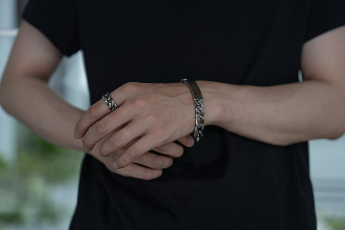 メゾンマルジェラのアノニマスIDブレスレット | HUES 福岡セレクトショップ