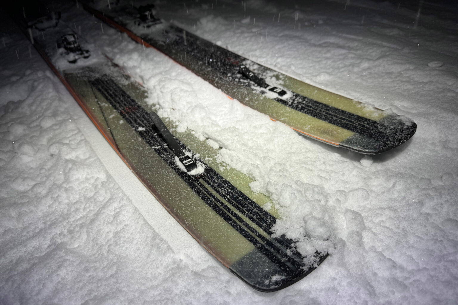 Gear Junkie: Hoji 4-LOCK [Review] – 4FRNT Skis