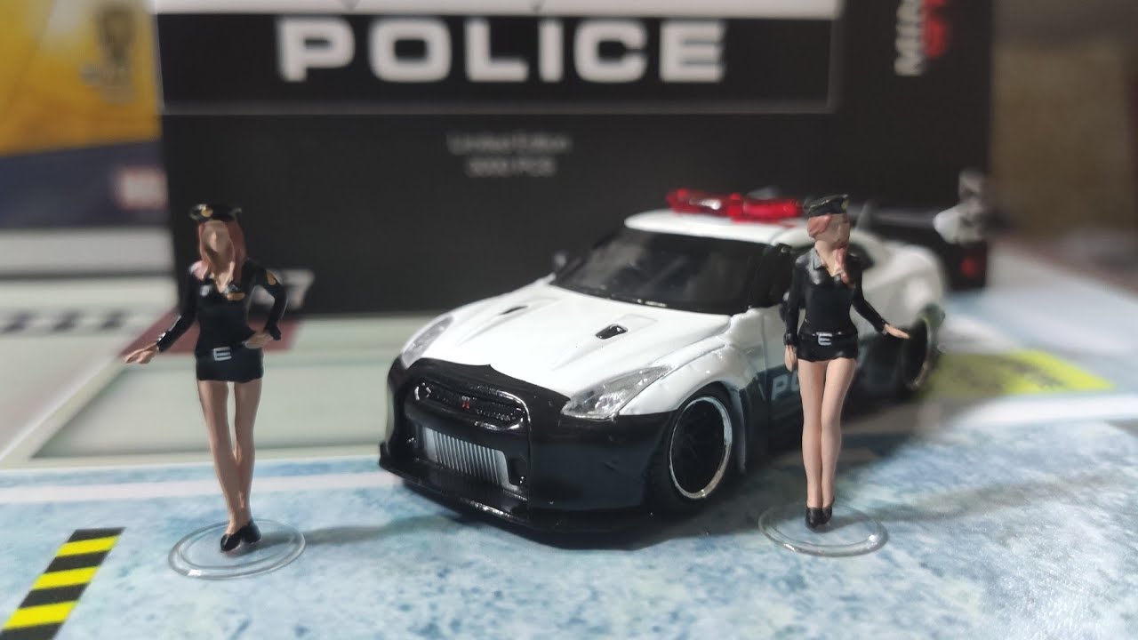 Mini GT LB Works Nissan GT-R R35 Liberty Walk Police - YouTube