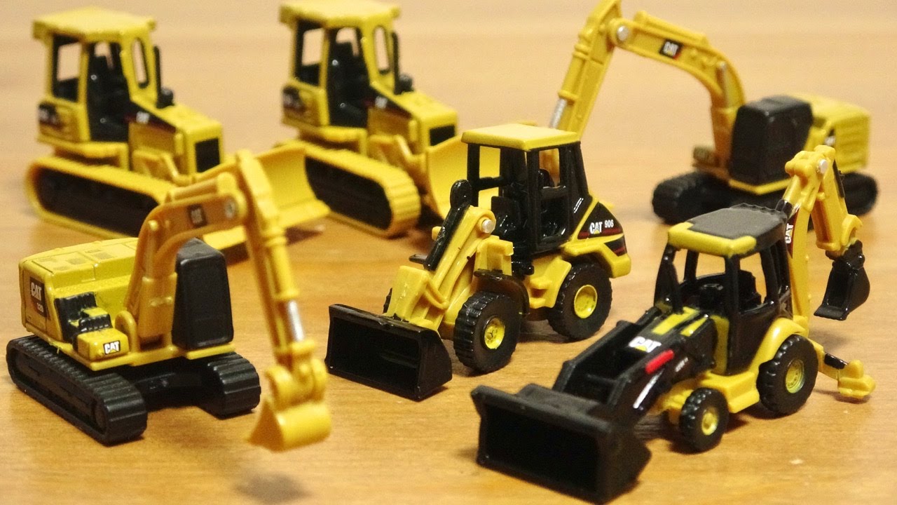 My first CAT minicar! It was a gacha (lol). I went with my kids to