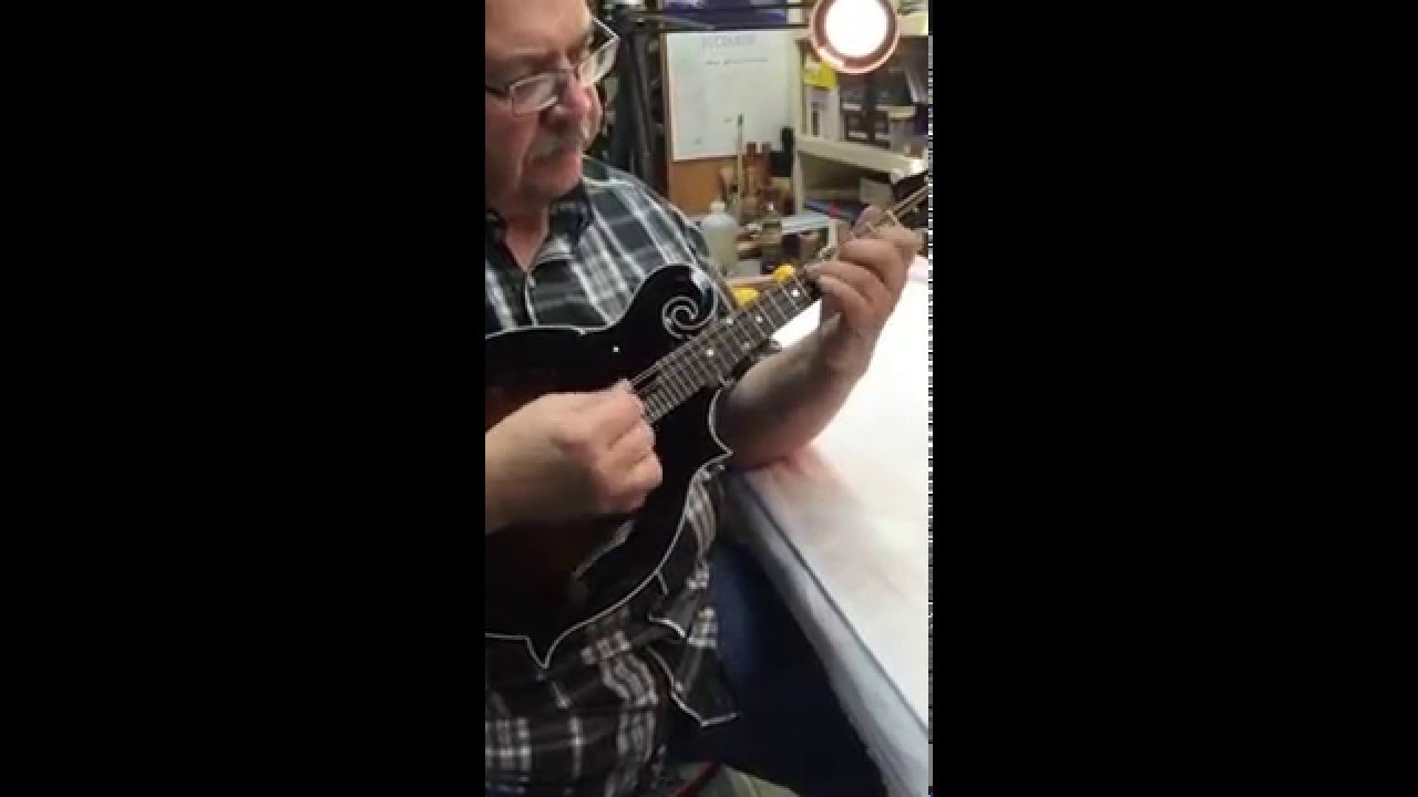 GIBSON ギブソン / F-5G Mandolinマンドリン - YouTube