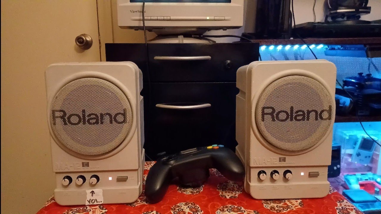 Cleaning Up A Pair of Roland MA-12c Computer Speakers | Joe's