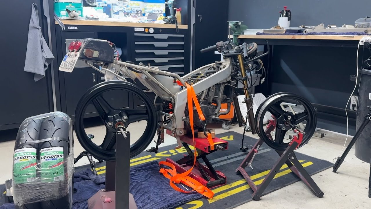 Part 2] Completing my brother's bike that had been left abandoned