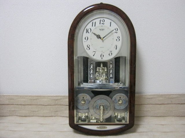 RHYTHMリズムスモールワールド オルガニート掛け時計 4MH730RN