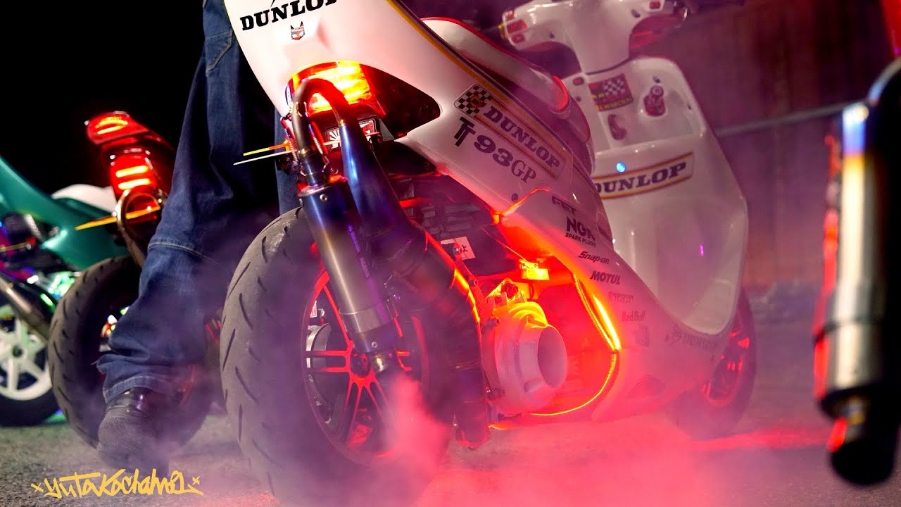 DIO、ZXフルカスタムばかりの2ストの匂い漂ってくる‼️(ゲンチャリーズ