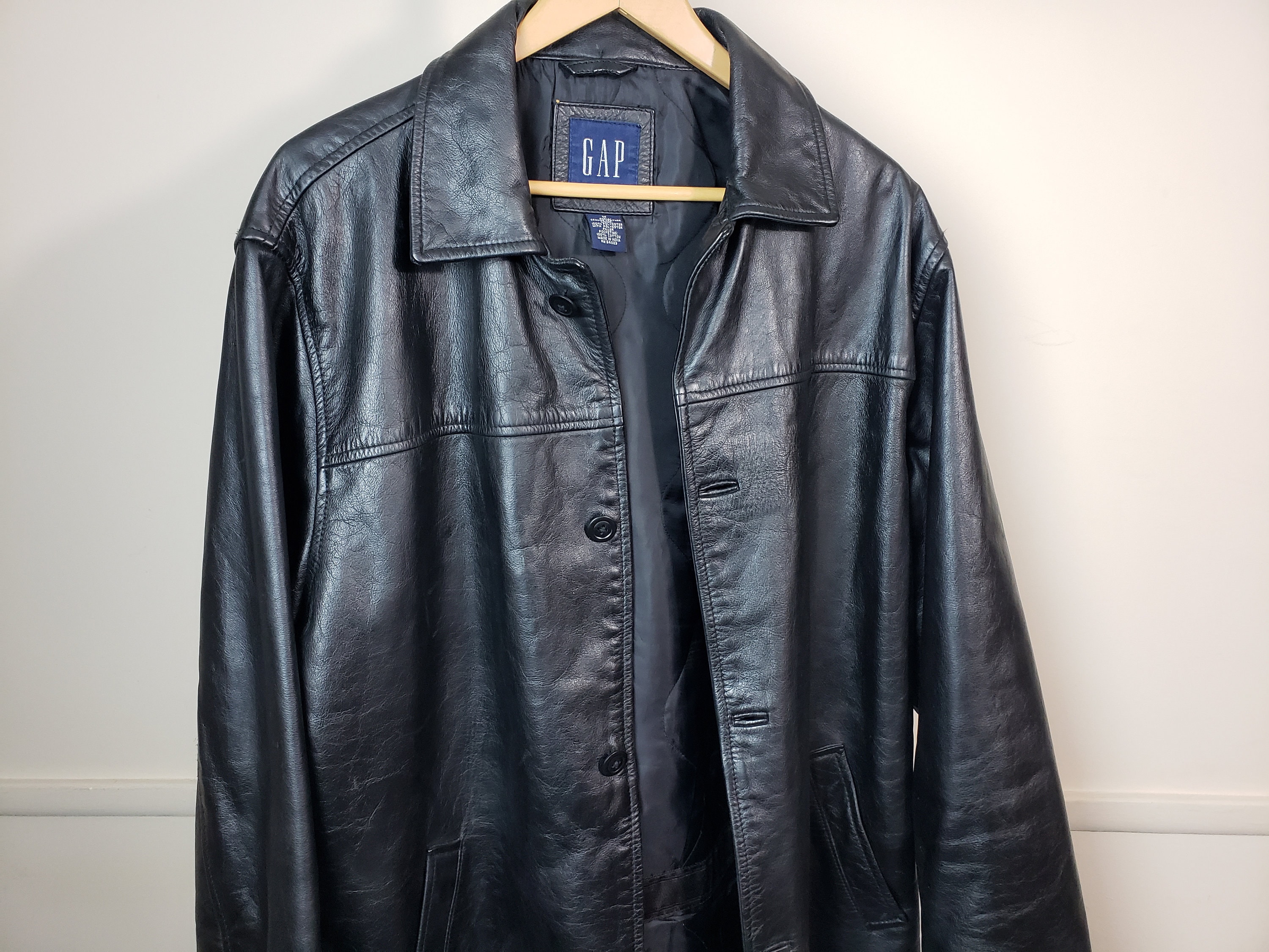 Classic Gap Men's Black Leather Jacket - Immaculate Condition