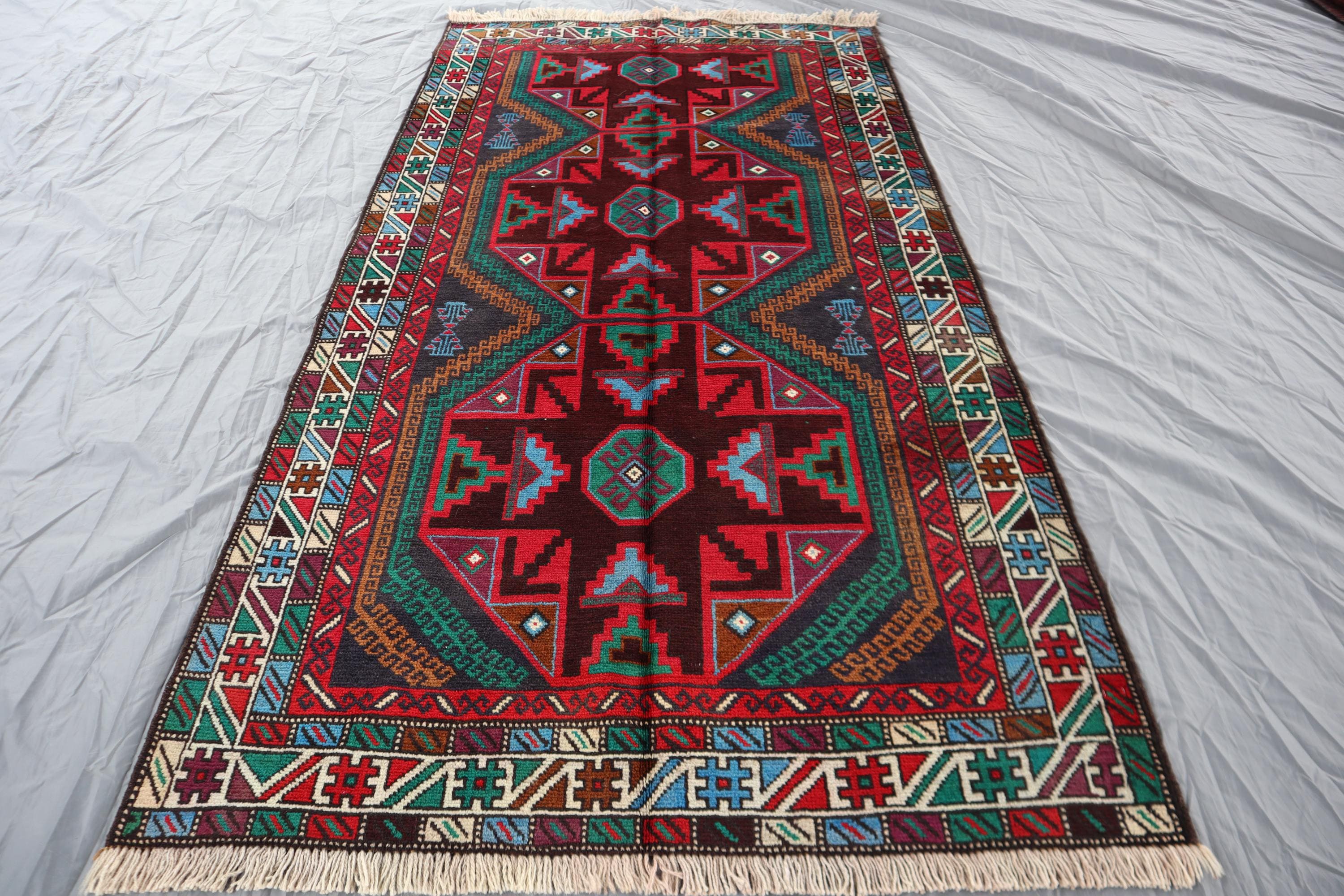 ハンドメイドのアフガニスタンウールラグ：4x7インチのヴィンテージ