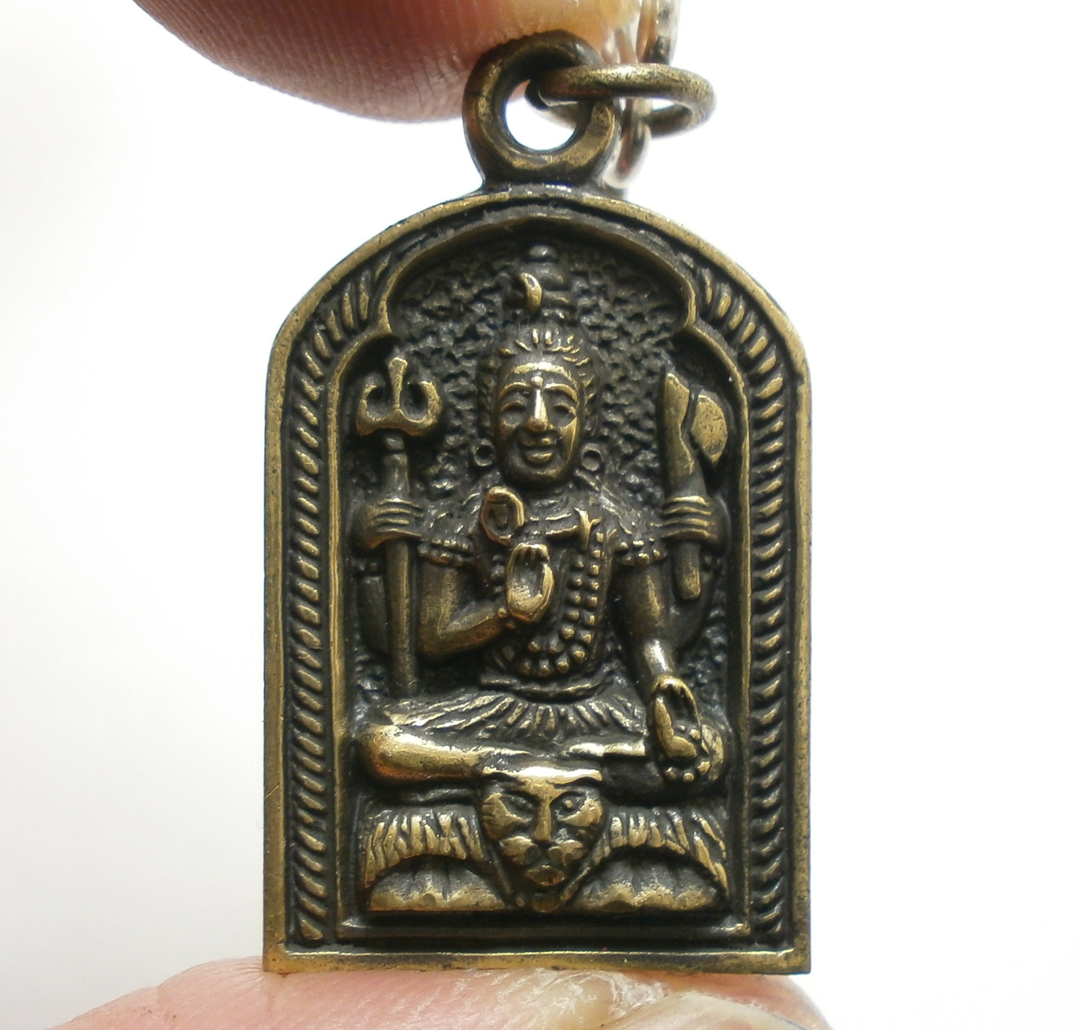 シヴァ神のペンダントネックレス：ヒンドゥー教の神のお守り、祝福の