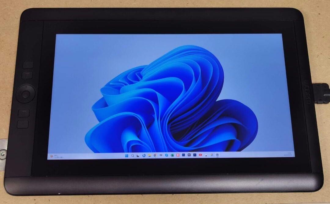 Cintiq13HD 用3in1ケーブル&ATJ-A328+ADP-30VH A かしも】Wacom Cintiq