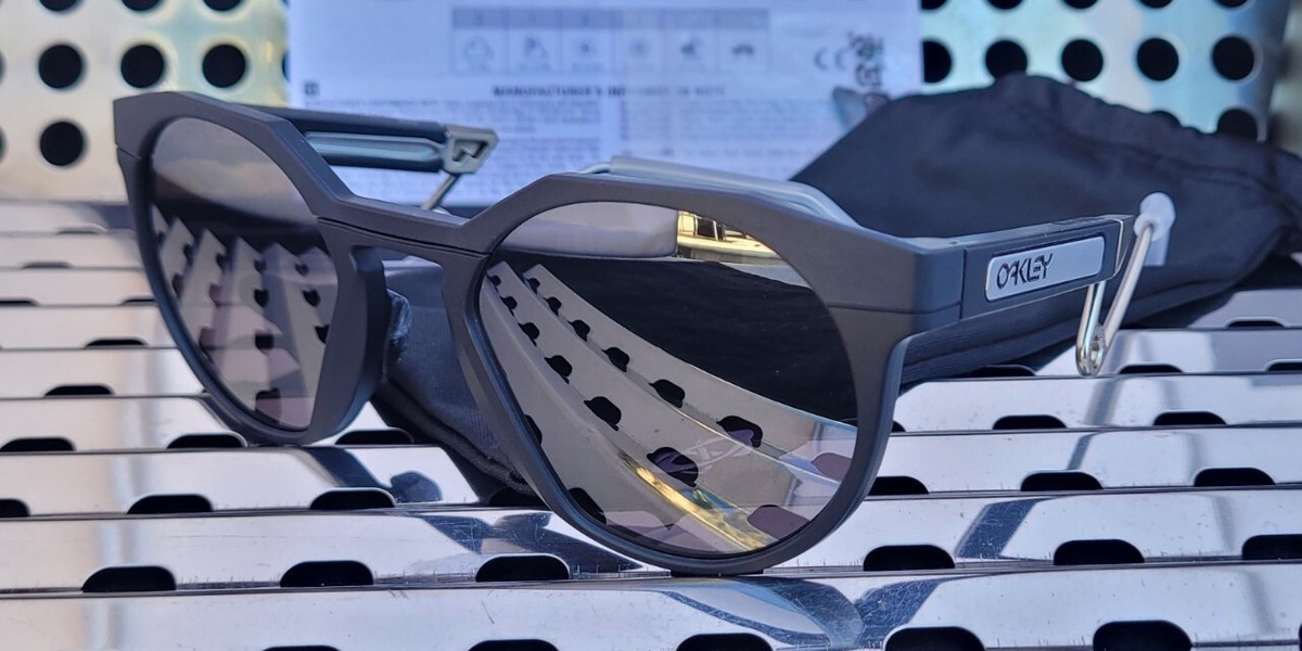 New Oakley HSTN Metal 9279-0152 Sunglasses Matte Black w/ Prizm