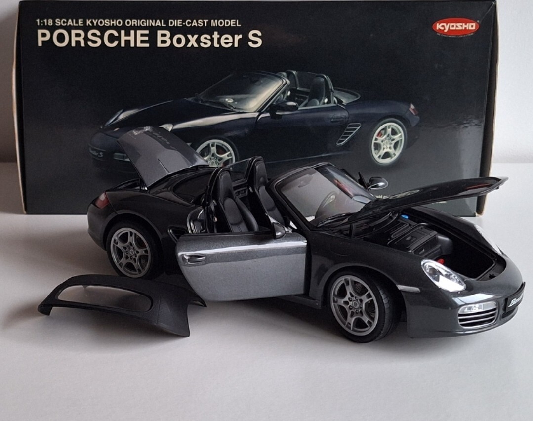 Porsche Boxster S (987) 2005 Grey 1:18 Kyosho 08381SG Diecast