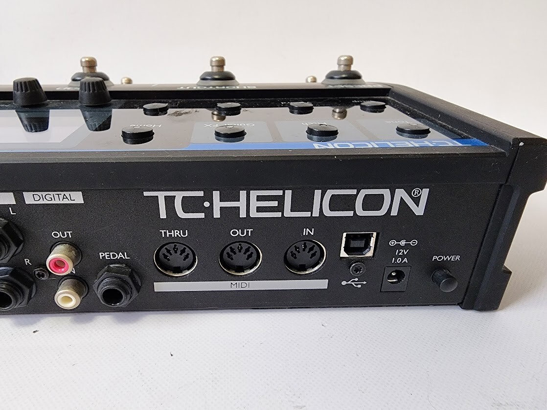 TC-HELICON VOICELIVE 2 Vocal Multi-Effects Processor Pedal