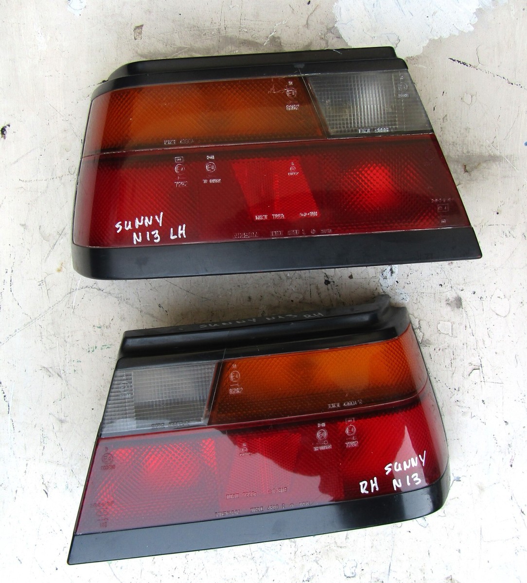Nissan Cherry Sunny N13 5 Doors model 1986 89 tail lights pair LH