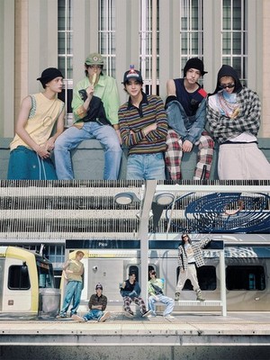 CORTIS COLOR OUTSIDE THE LINES 1st EP Album SINGING BOWL Ver/CD+