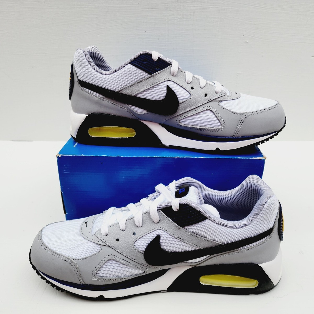 Nike Air Max IVO Sz 10 Men's Shoes Athletic Sneakers 580518-102