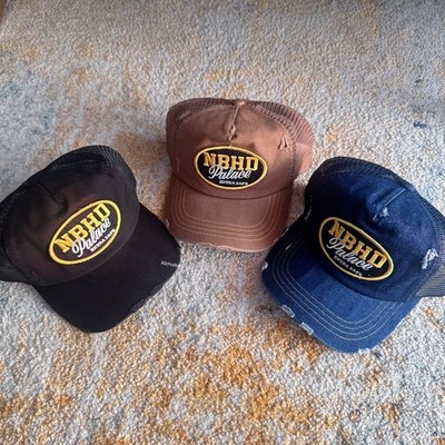 PALACE AUTUMN 2025 NEIGHBORHOOD MESH TRUCKER HAT BLACK INDIGO TAN