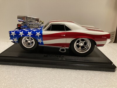 MUSCLE MACHINES 1966 PONTIAC GTO 1:18 SCALE DIE CAST. STARS AND