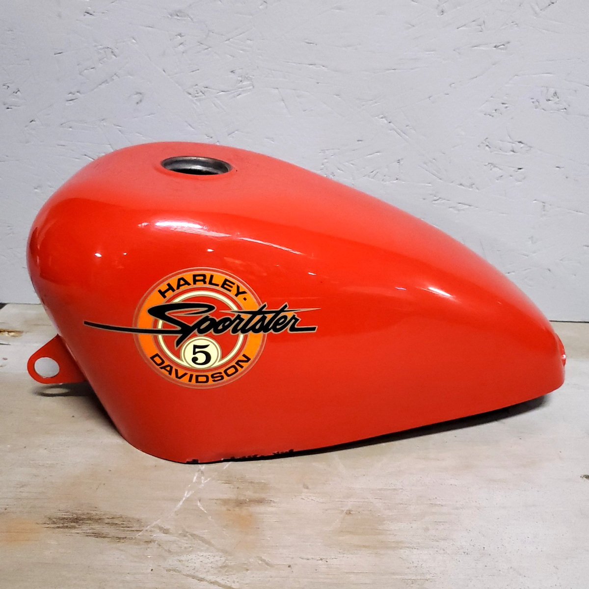 Harley-Davidson XL Sportster 883 Hugger Victory Red Fuel Tank