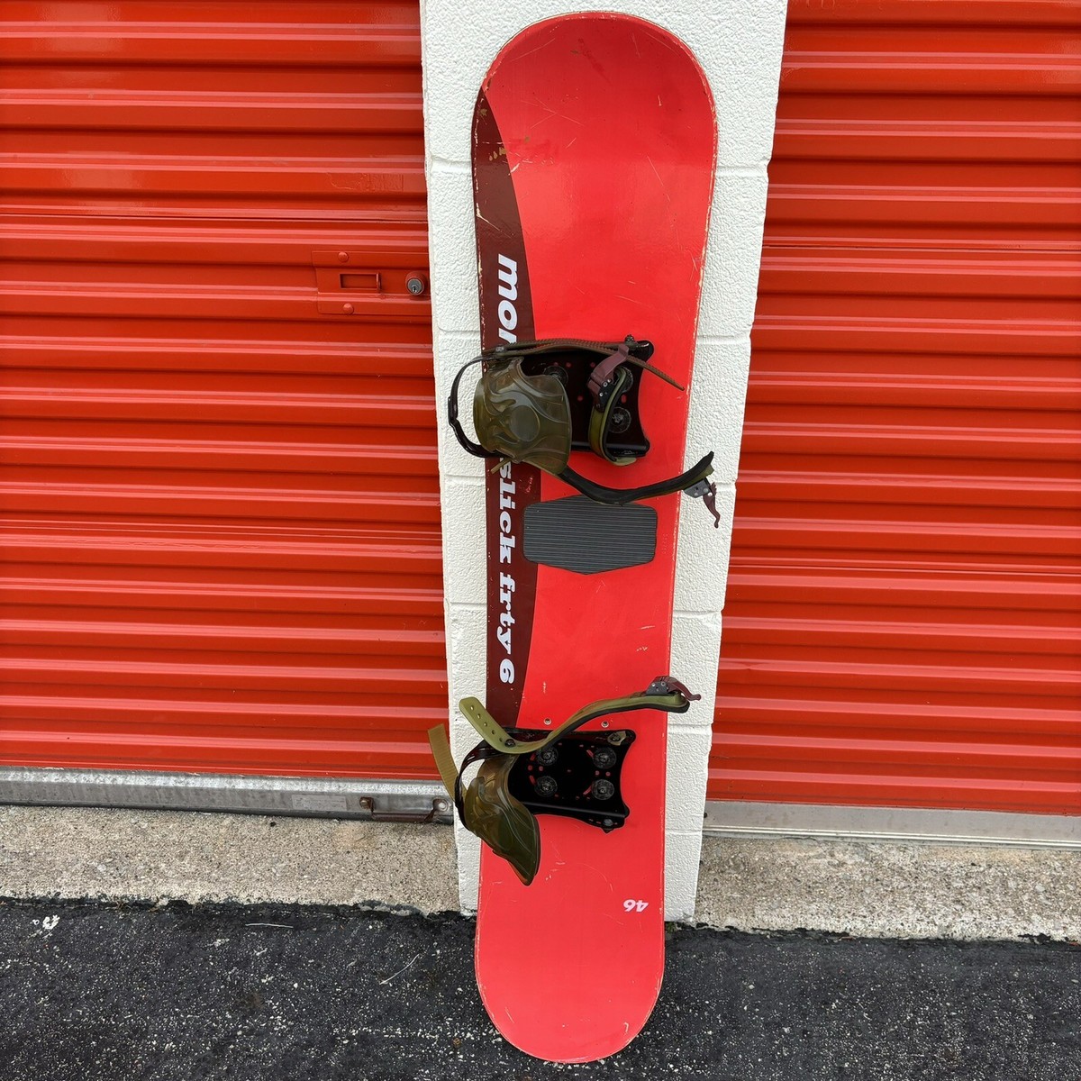 Morrow Slick frty 6 Snowboard - Slick 46 Red Top White Bottom W