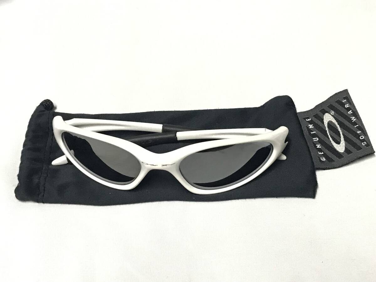 OAKLEY MINUTE 1.0 PEARL WHITE 90'S VINTAGE Y2K DISCONTINUED
