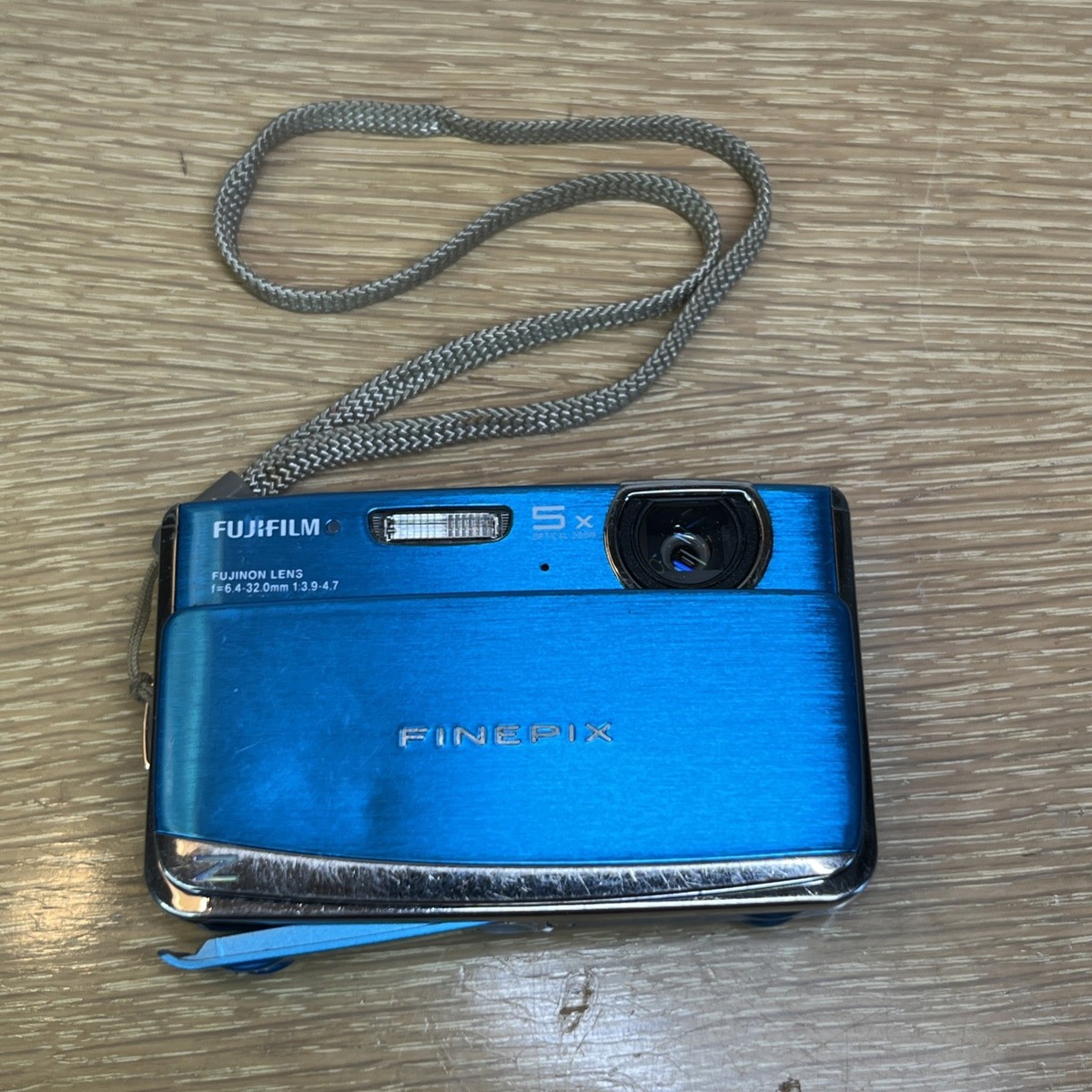 Fujifilm FinePix Z Series Z70 12.2MP Digital Camera Blue READ