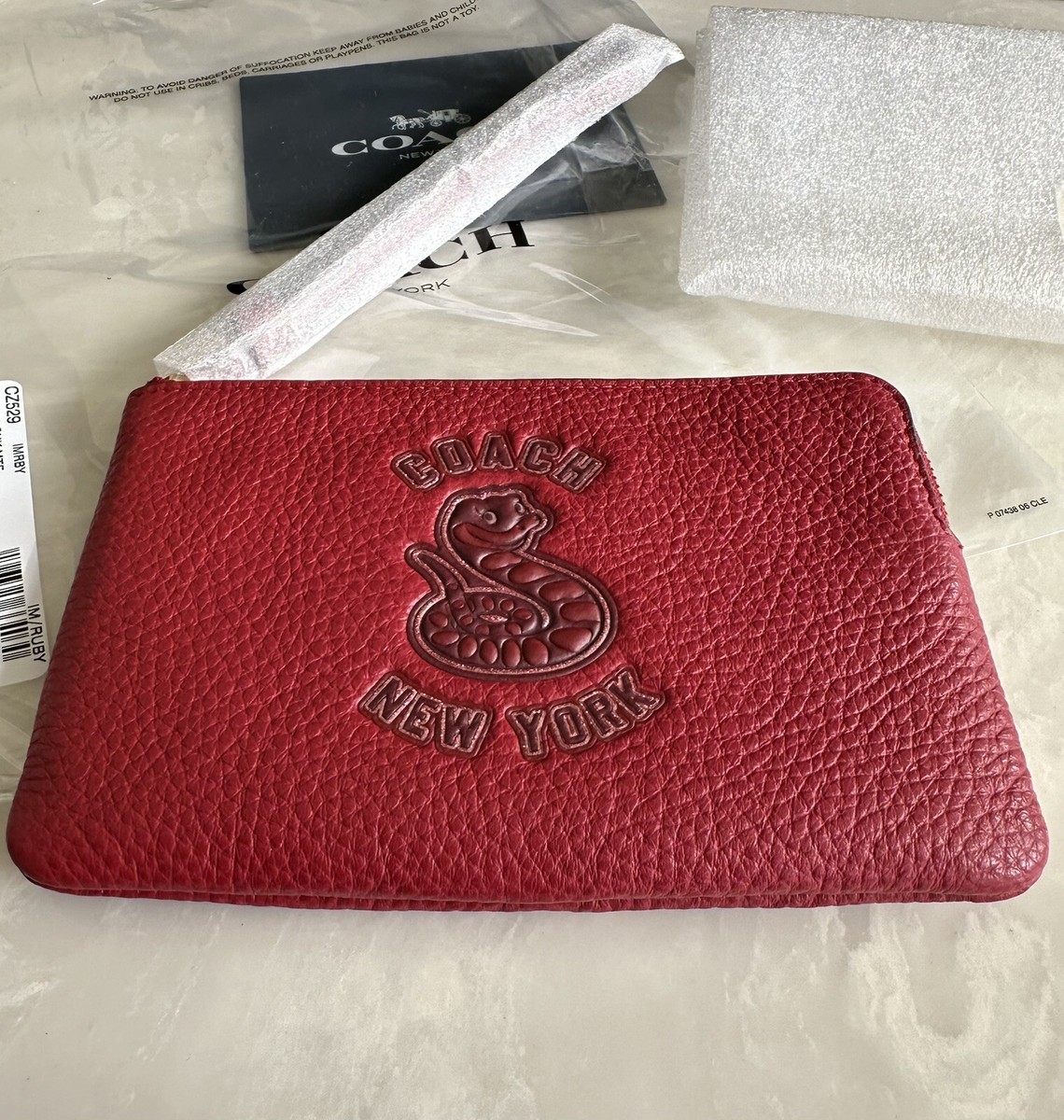 NWT COACH RUBY RED LEATHER SNAKE GRAPHIC CORNER ZIP WRISTLET CZ529