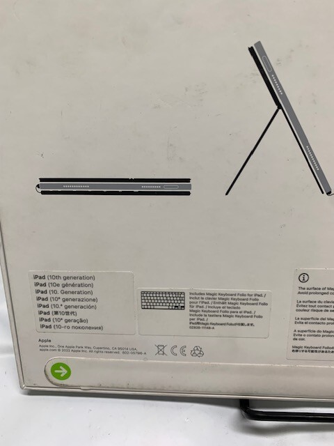 Apple Magic Keyboard Folio for iPad (10th generation) Model A2695