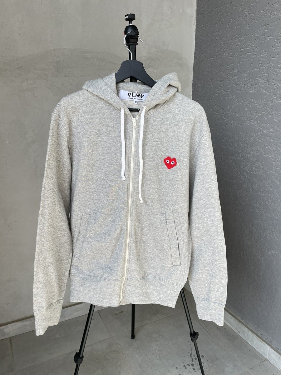 COMME DES GARCONS PLAY x Invader Pixel Heart Embroidered Gray Full