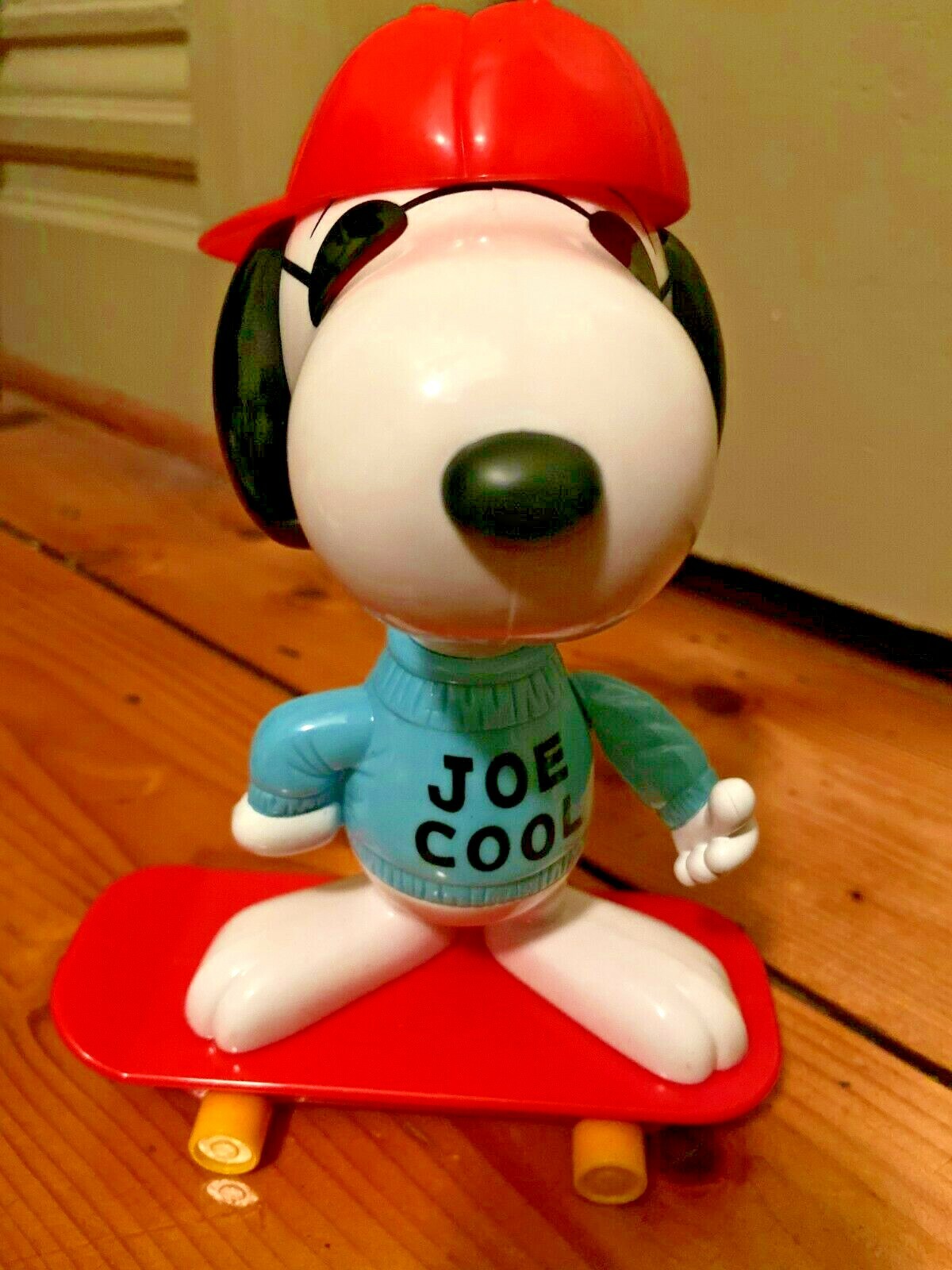 AUSTRALIA COOL SKATER BOY SNOOPY GENUINE Happy Meal figure toys
