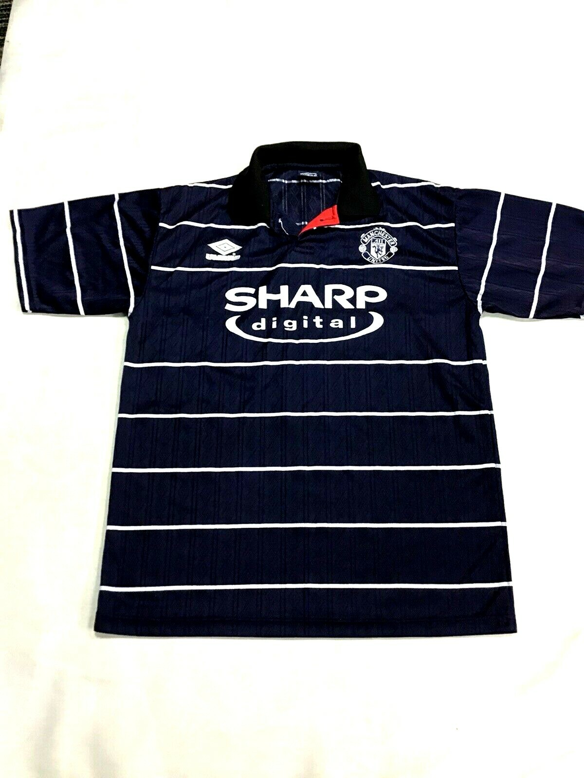 Vintage Manchester United 1999-00' Away Football T-Shirt Umbro