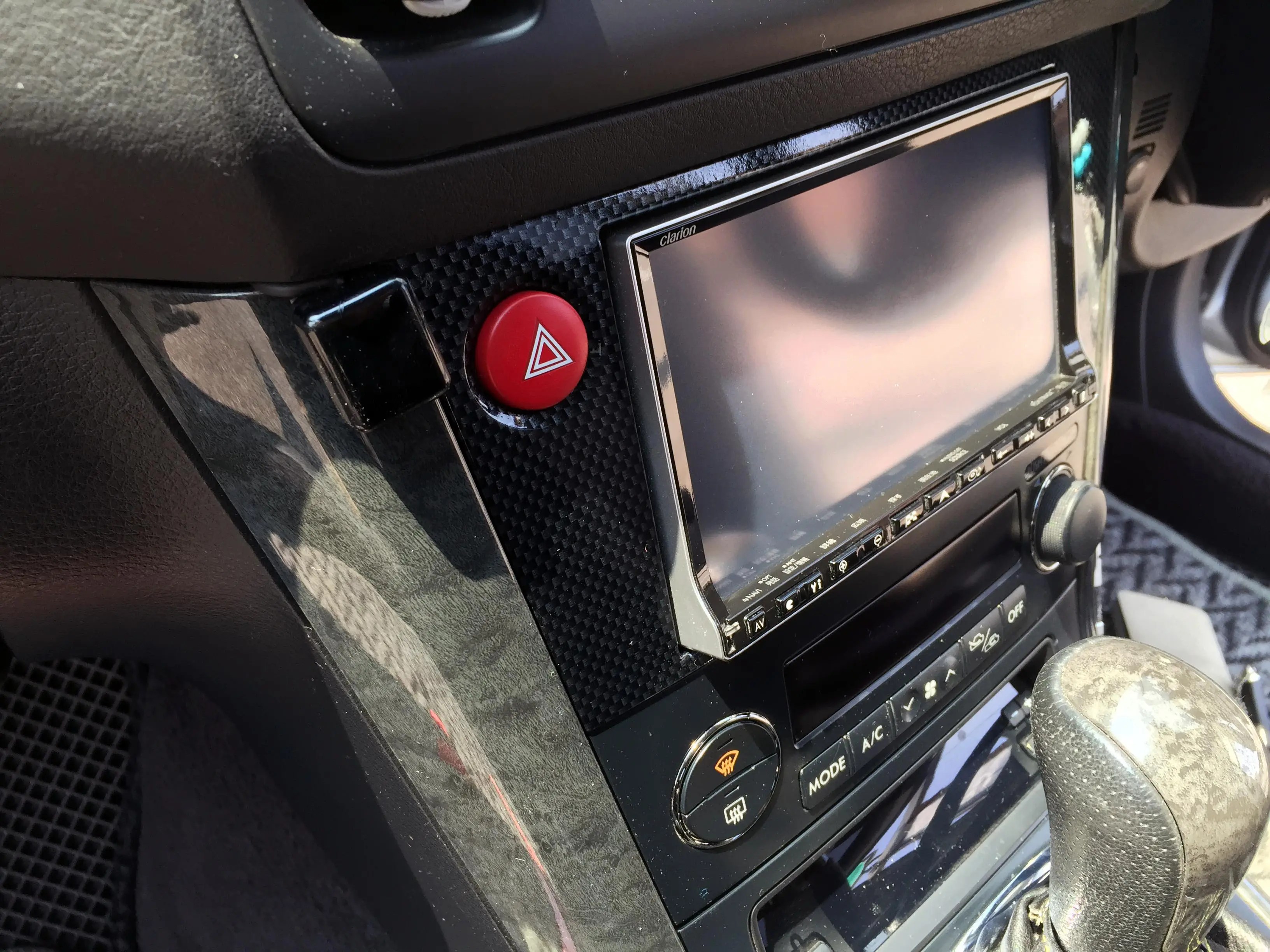 スバルBP5レガシィカーボン調センターパネルへ交換 – ハヤシモータース