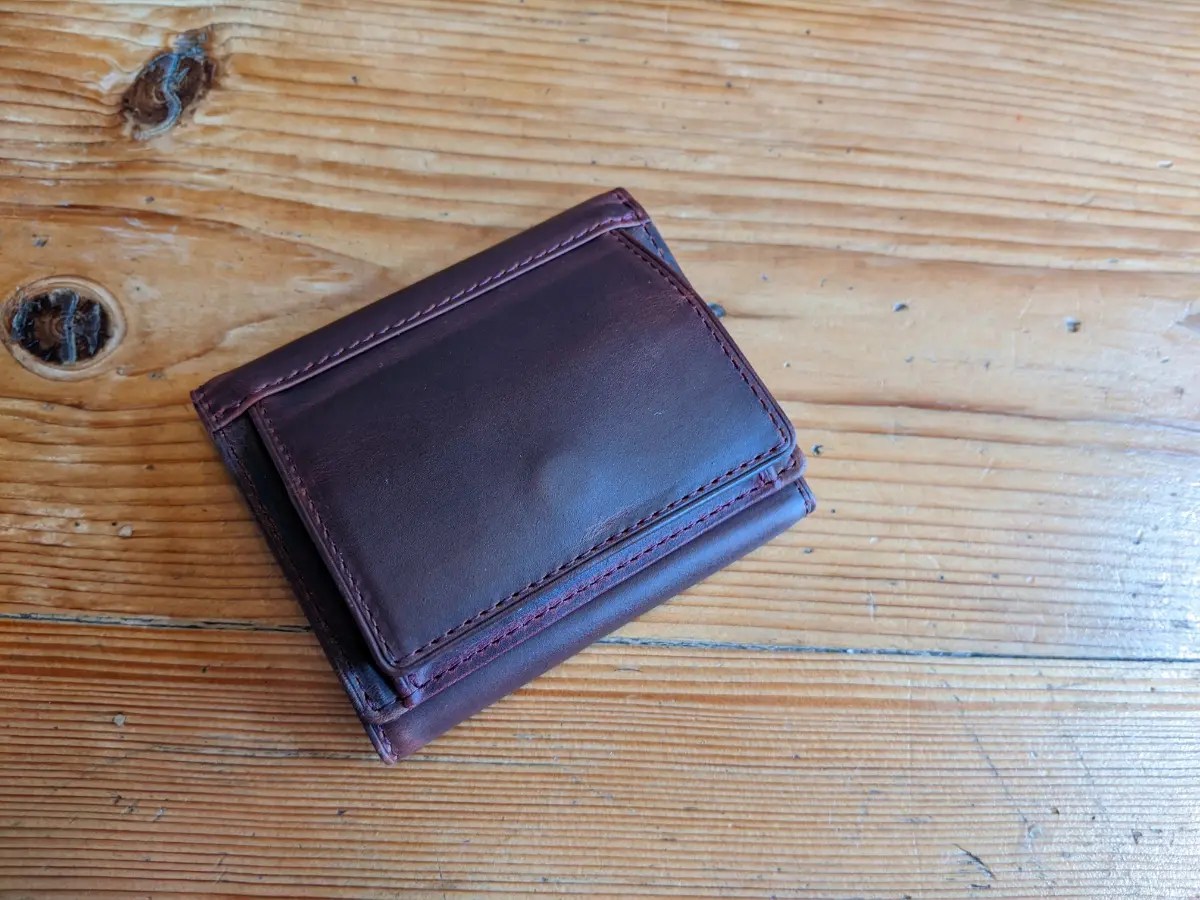 二宮五郎商店】ホーウィンクロムエクセル三つ折り財布|革好きも納得の