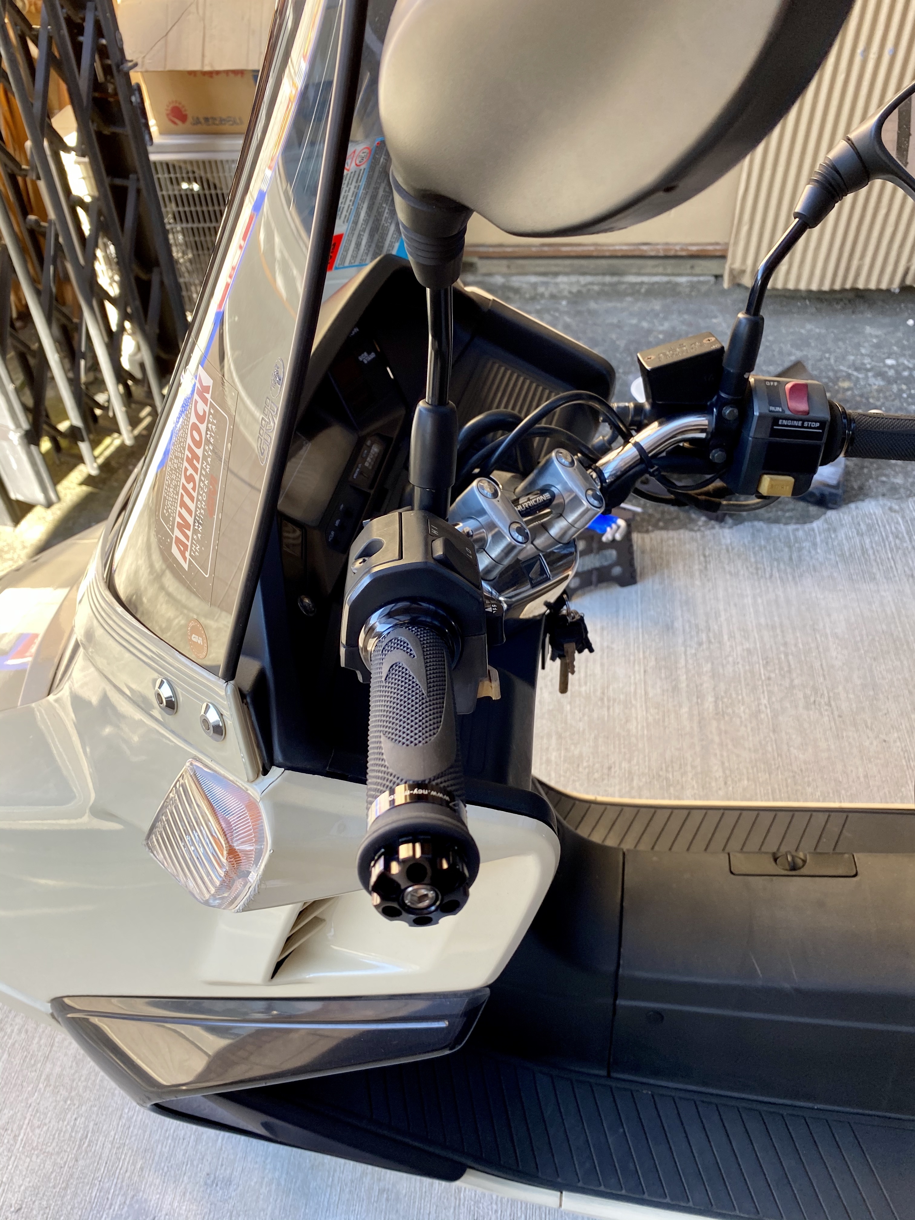 GIVIロングスクリーン セミスモーク D182S フュージョン エアロ