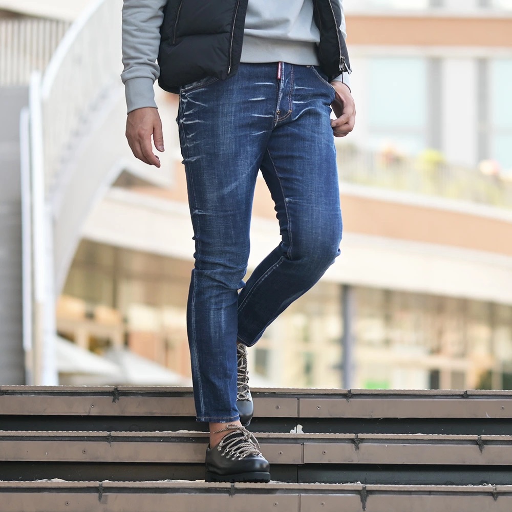 DSQUARED2】ディースクエアードのSkater Jean スケータージーンズを