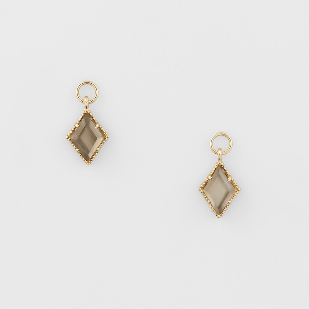 K10クォーツ／シェルピアスチャーム | アガット(agete) | マルイウェブ