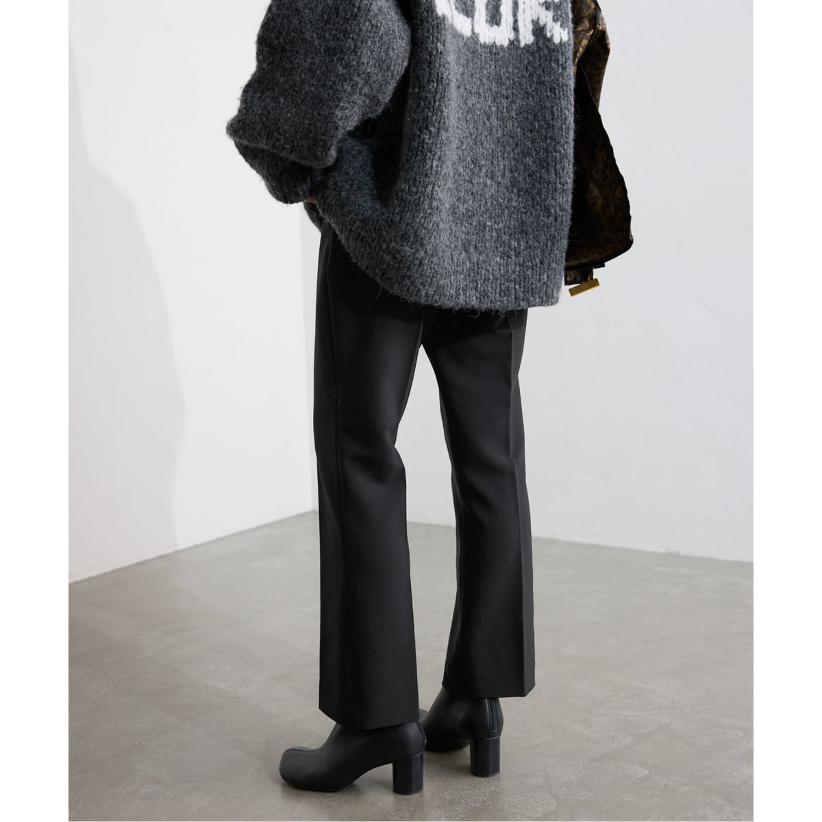 吸湿発熱/WEBのみ4サイズ展開》CIRCULATE WARM スティックパンツ