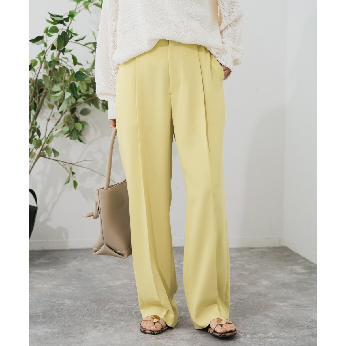 ストレッチタックストレートパンツ | スピック＆スパン(Spick and Span