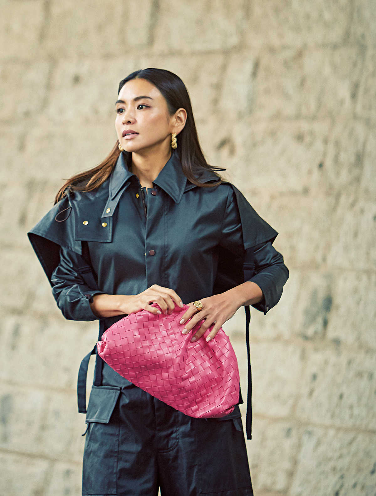 今冬コーデの差し色に！ボッテガ・ヴェネタの靴とバッグ | VERY NaVY