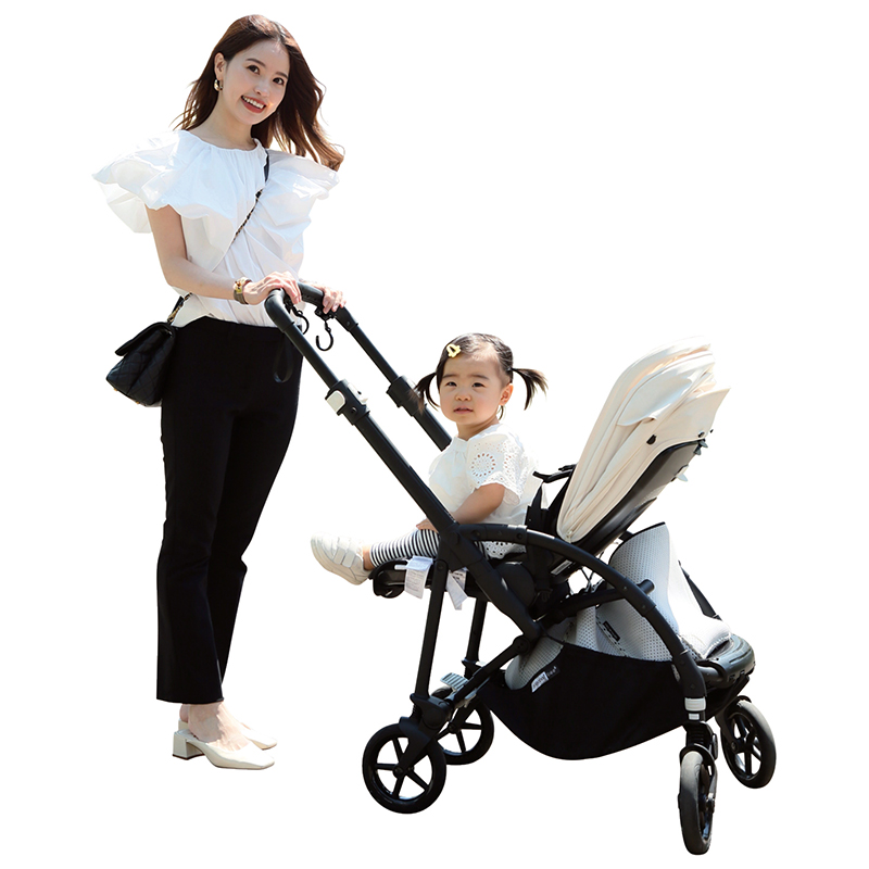 SNAP】ママたちの「シャネルバッグ」8選！“チェーン”がポイントの