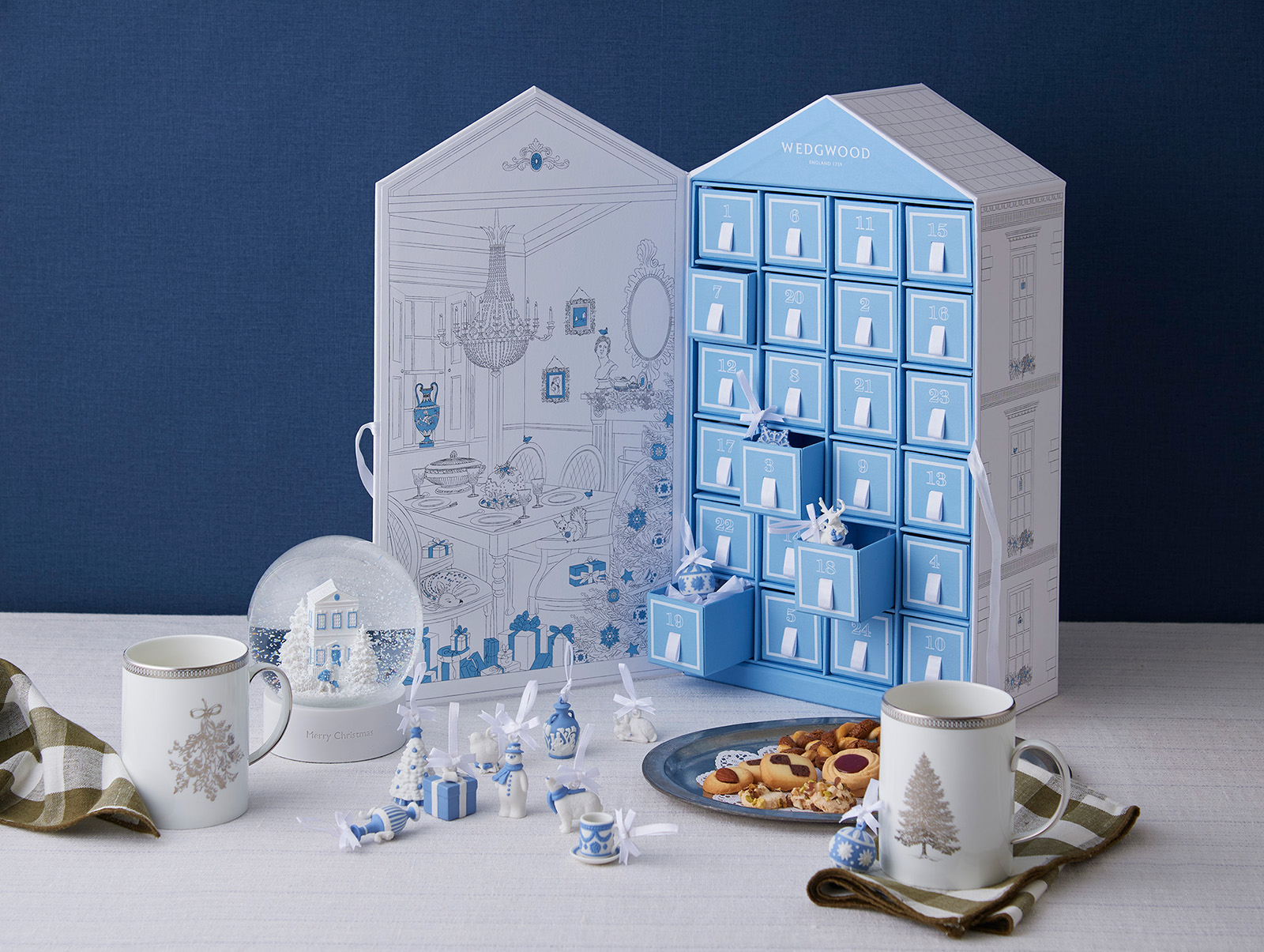 クリスマスのワクワク感を盛り上げる器とインテリア雑貨 | VERY