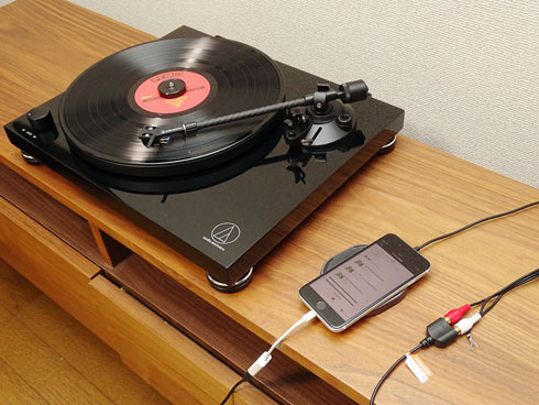 アナログレコードをスマホでデジタル化する「ADレコ」 “PCいらず”の