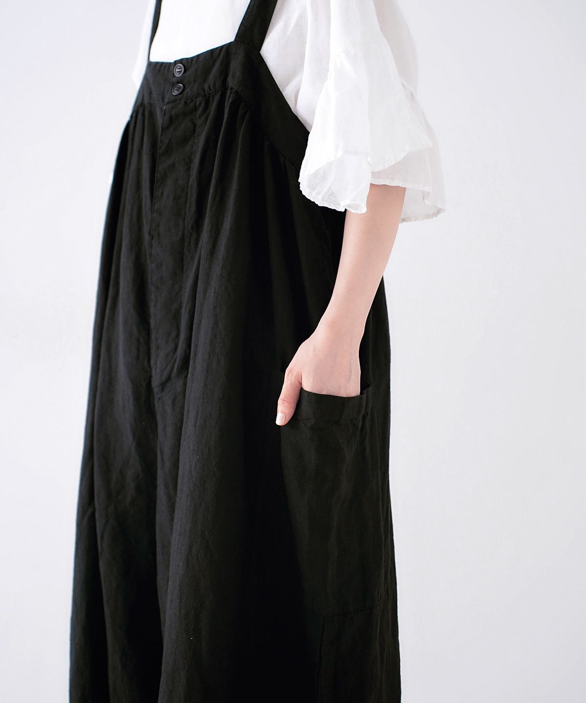 ブラックリネンワイドサロペット｜nest Robe / CONFECT ONLINE SHOP
