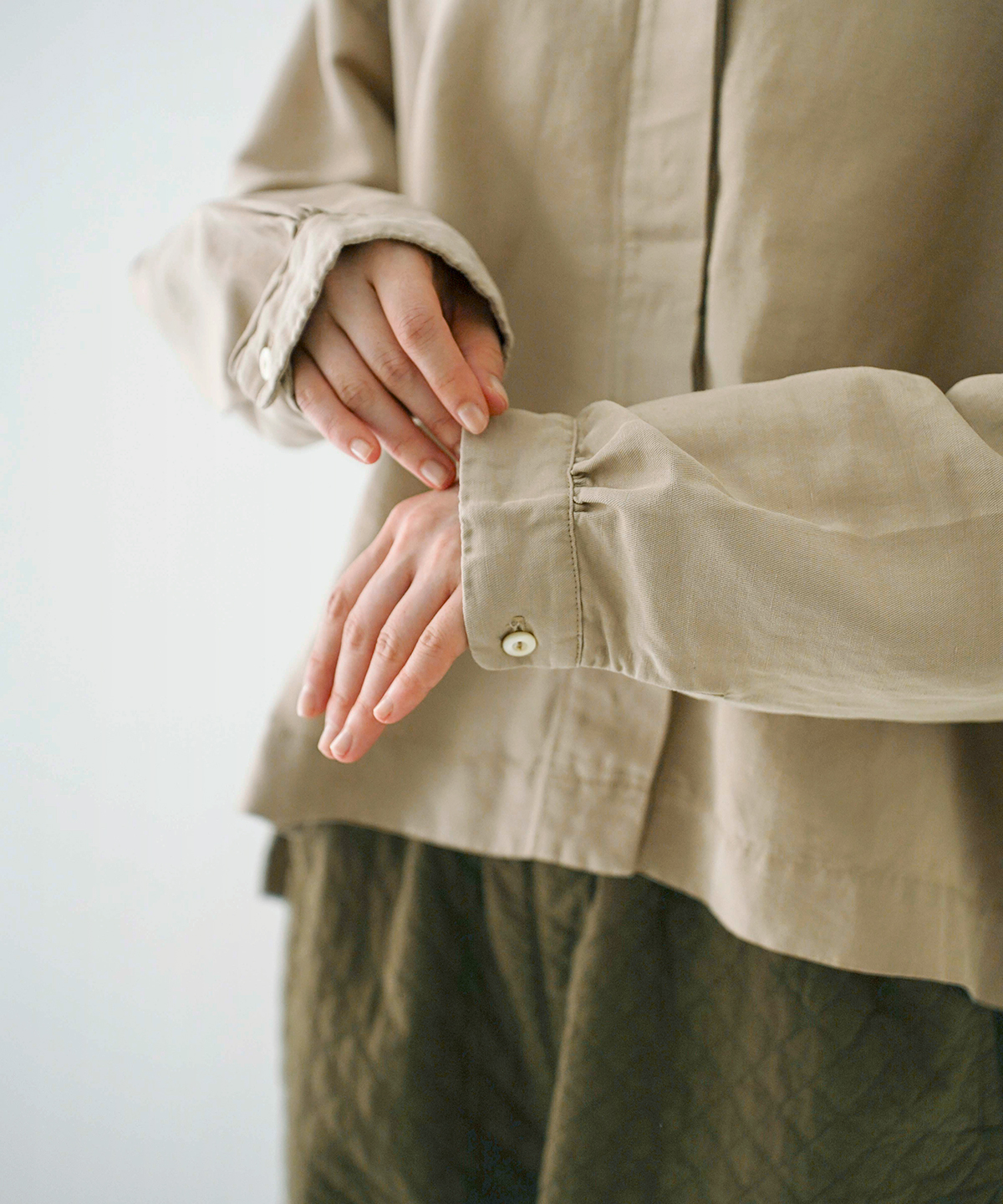 コットンリネンツイルダブルカラーシャツ｜nest Robe / CONFECT ONLINE