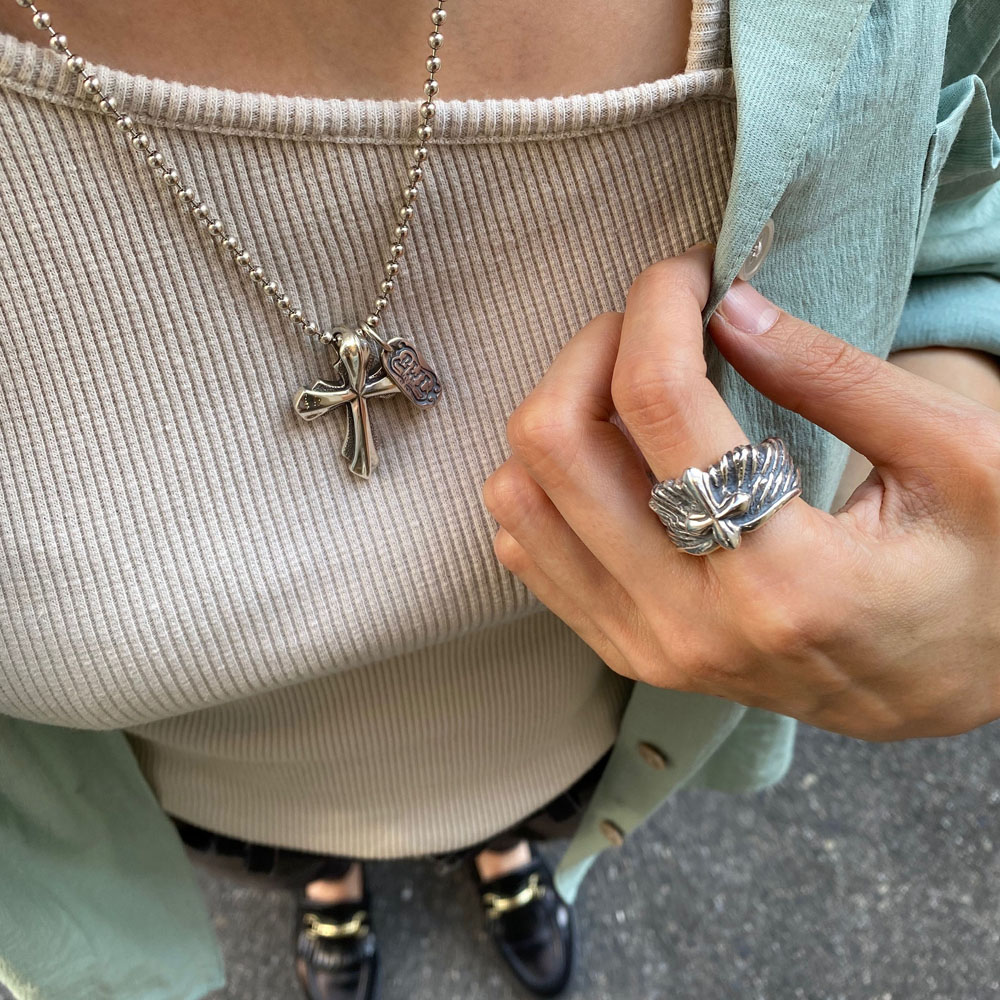 Billwallleather ミディアム2005クロスペンダント | C．R．E．A．M．