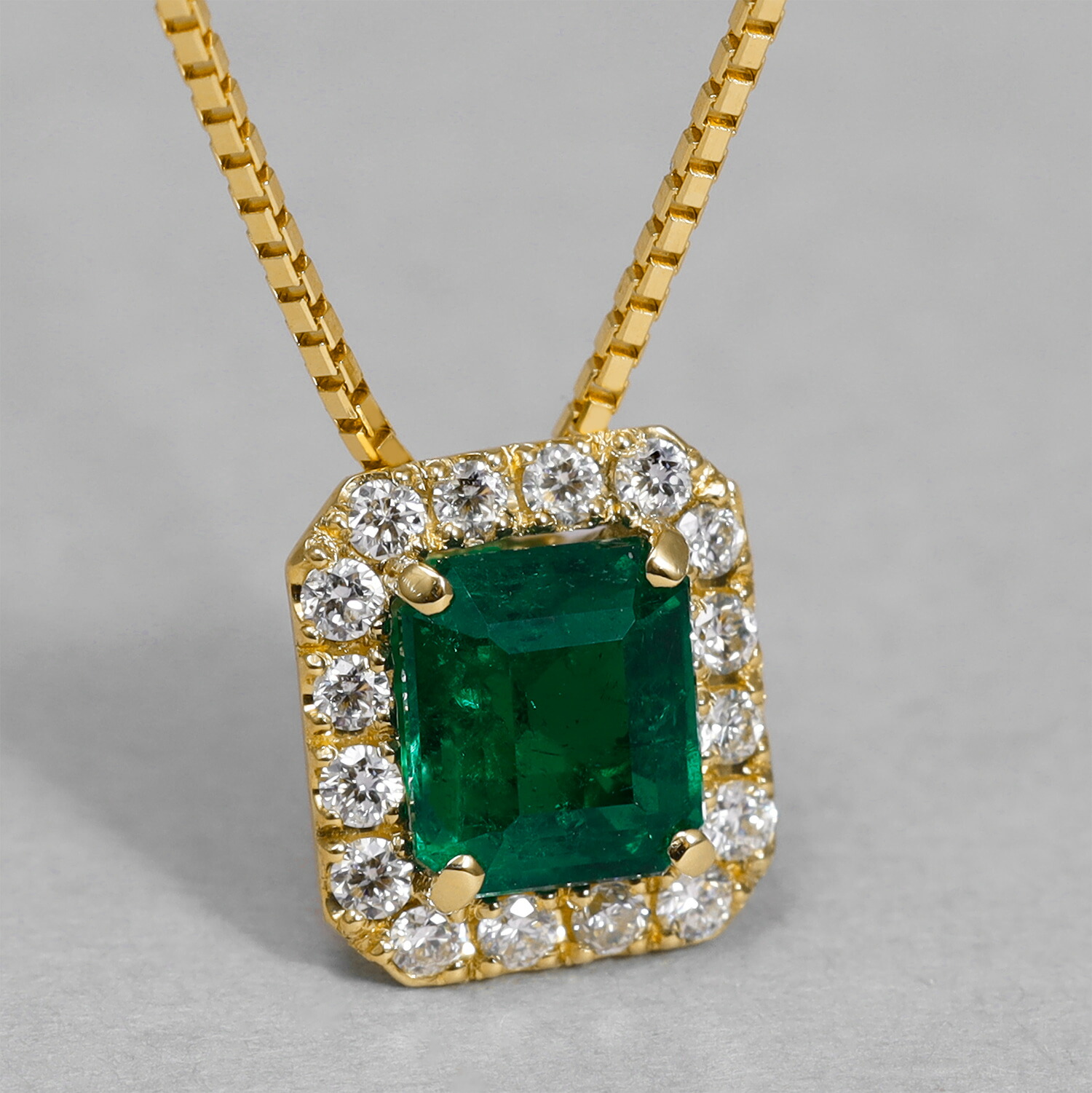 楽天市場】【一点限り】 エメラルド ネックレス 0.71カラット K18