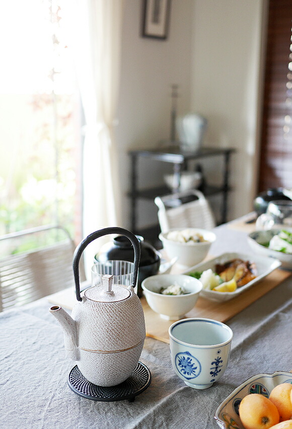 楽天市場】南部鉄器 急須 ホワイトゴールド 筒型刷毛目 : TABLE ＆ STYLE