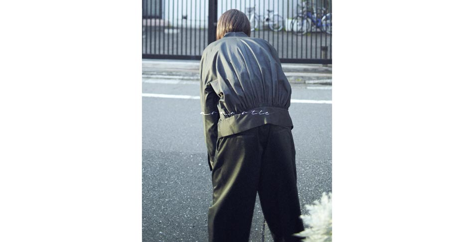 INTÉRIM ヴァージンウールギャバジン 1タック ワイドテーパードスラックス